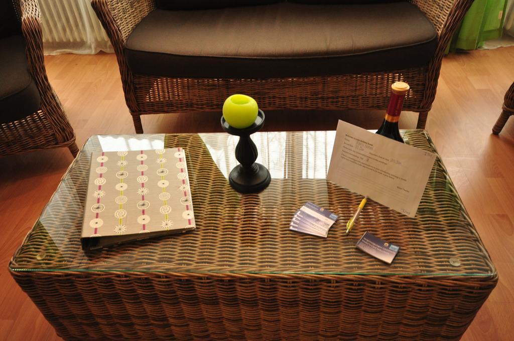 Interlaken Town House Sleeps 12 Guests Central Zimmer foto
